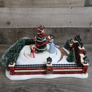 Dept 56 Victorian Christmas Scene Dickens Village Decorating Tree Works